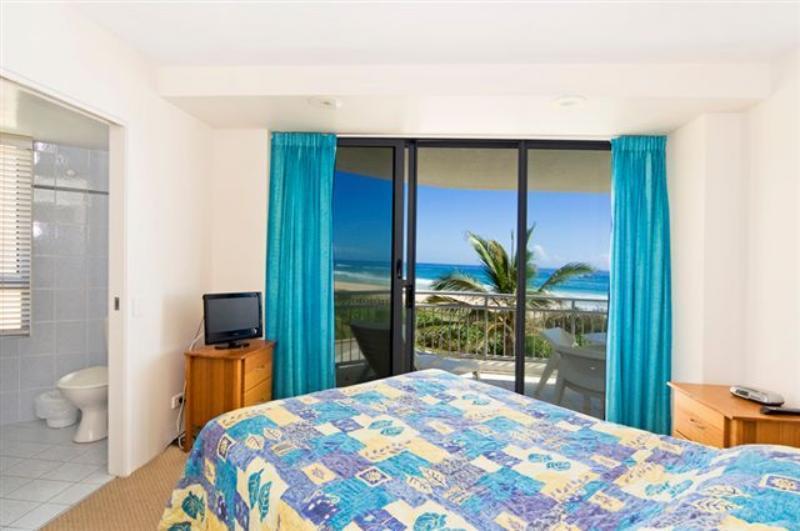 Oceanside Resort - Absolute Beachfront Apartments Gold Coast Eksteriør bilde