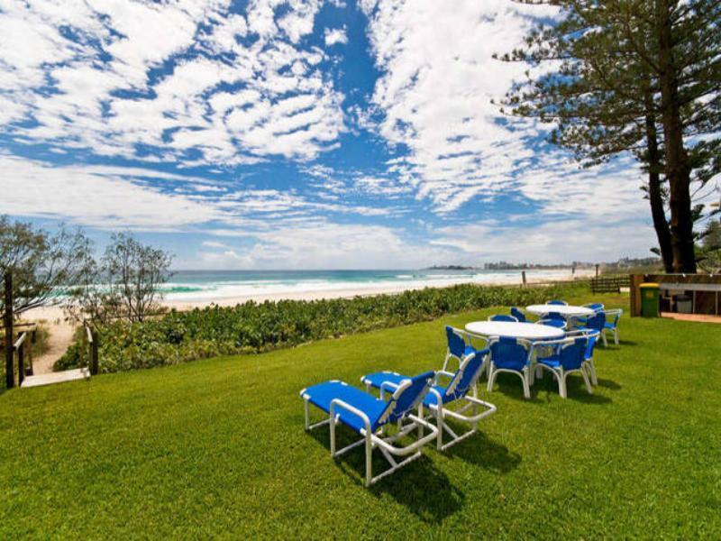 Oceanside Resort - Absolute Beachfront Apartments Gold Coast Eksteriør bilde