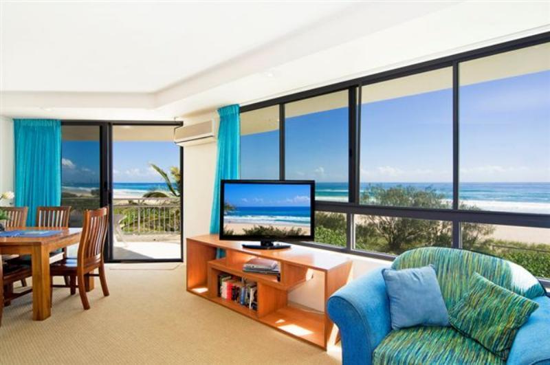 Oceanside Resort - Absolute Beachfront Apartments Gold Coast Eksteriør bilde