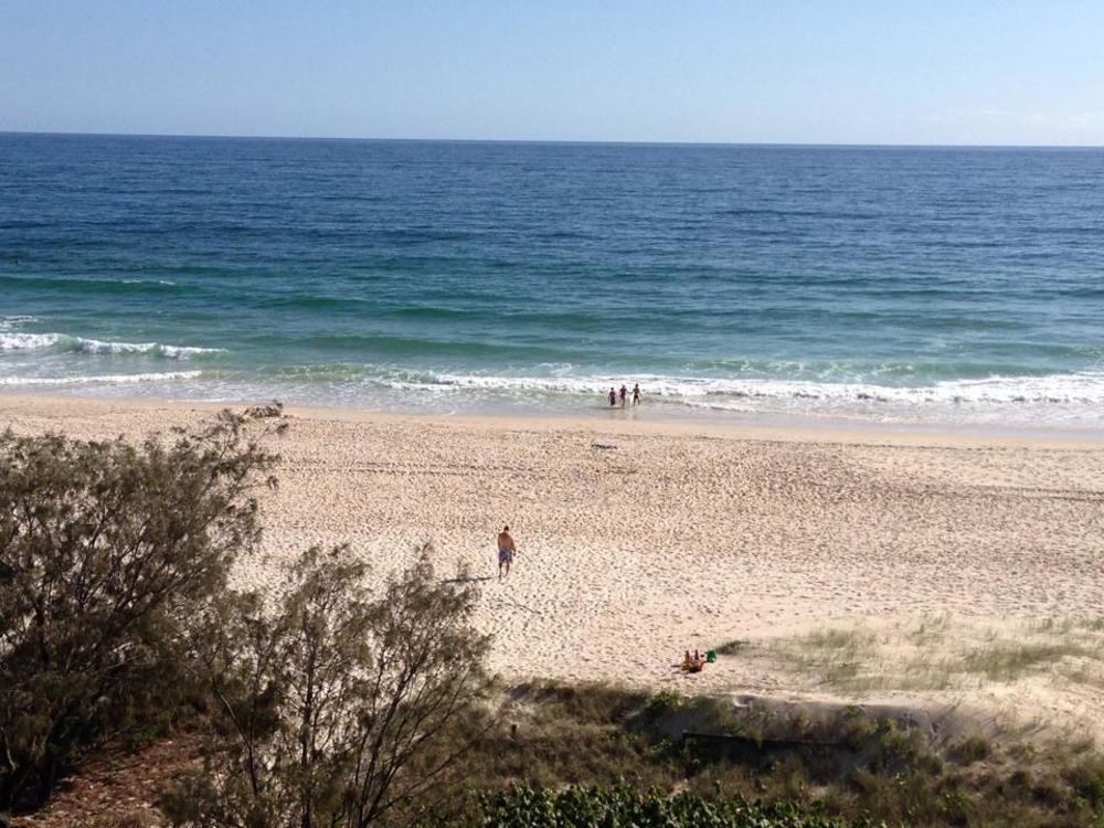 Oceanside Resort - Absolute Beachfront Apartments Gold Coast Eksteriør bilde