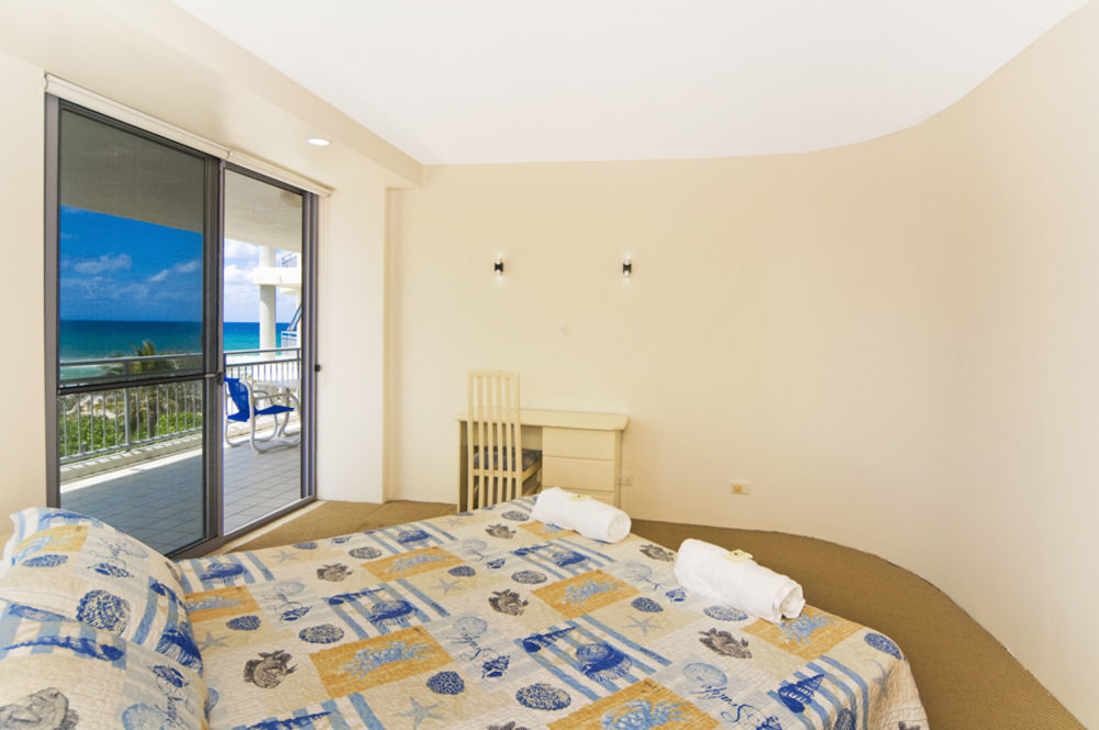 Oceanside Resort - Absolute Beachfront Apartments Gold Coast Eksteriør bilde