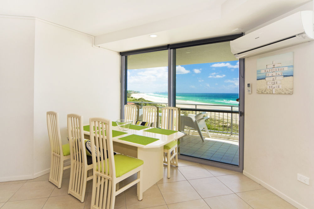 Oceanside Resort - Absolute Beachfront Apartments Gold Coast Eksteriør bilde